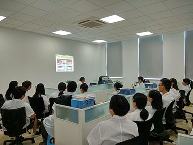 风险久久久久久亚洲精品影院