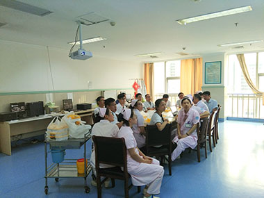 风险久久久久久亚洲精品影院