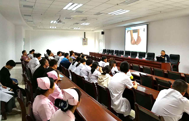 风险久久久久久亚洲精品影院