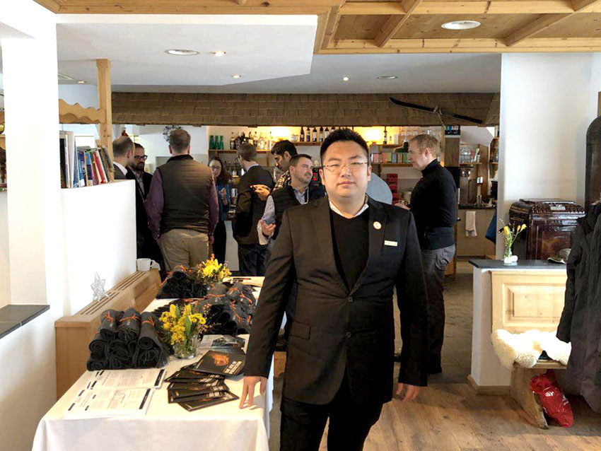 风险久久久久久亚洲精品影院