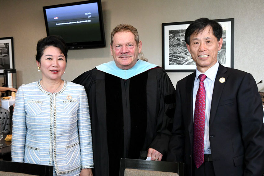 风险久久久久久亚洲精品影院