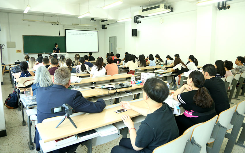 风险久久久久久亚洲精品影院