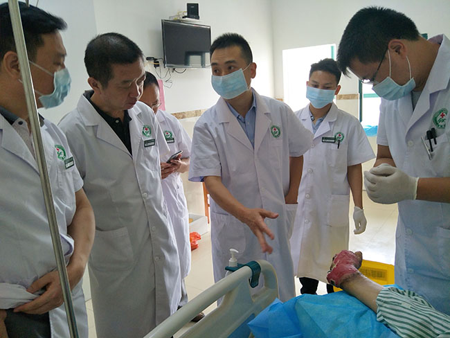 风险久久久久久亚洲精品影院