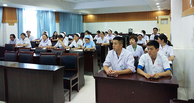 风险久久久久久亚洲精品影院