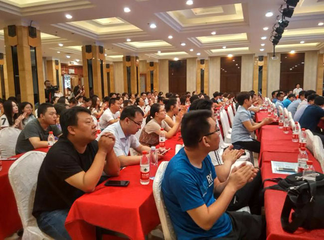 风险久久久久久亚洲精品影院