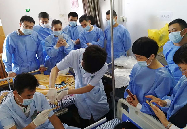 风险久久久久久亚洲精品影院