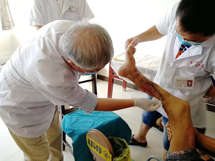 风险久久久久久亚洲精品影院