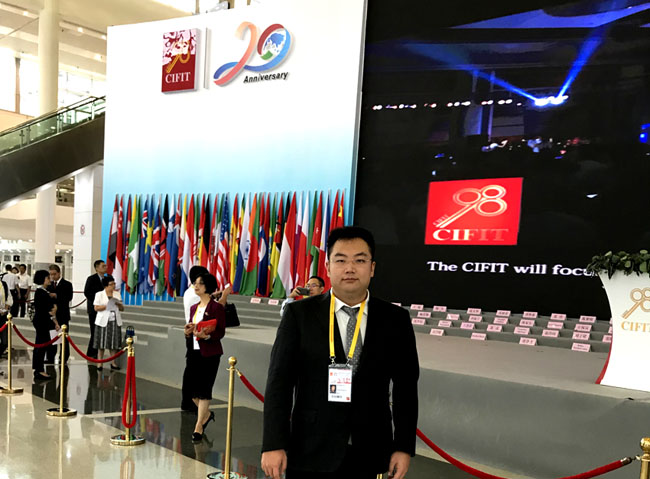 风险久久久久久亚洲精品影院