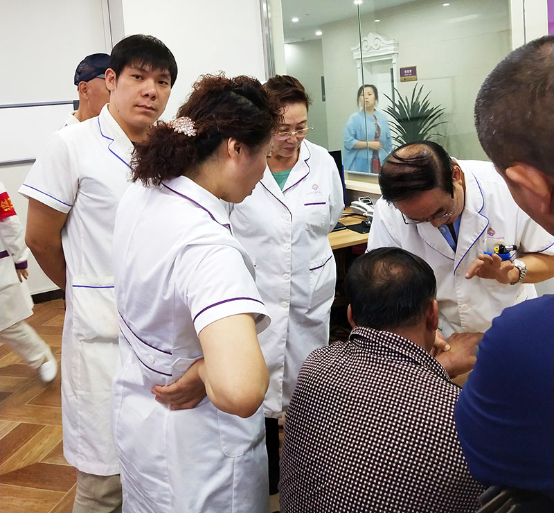 风险久久久久久亚洲精品影院