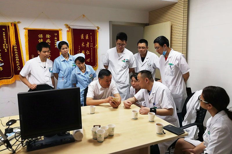 风险久久久久久亚洲精品影院