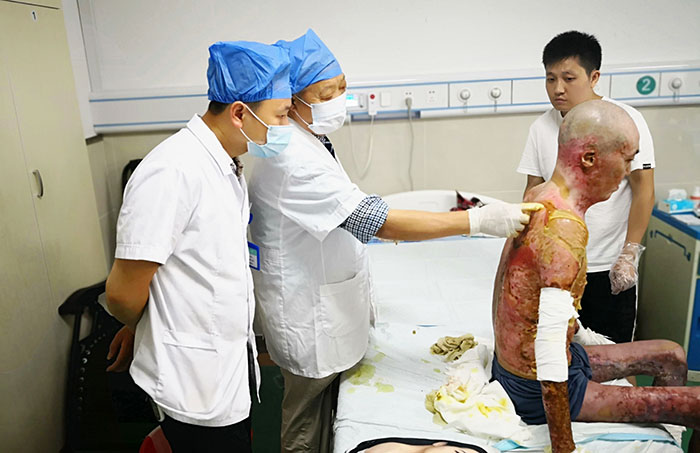 风险久久久久久亚洲精品影院