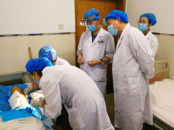 风险久久久久久亚洲精品影院