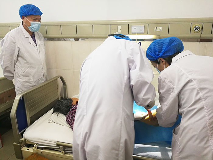 风险久久久久久亚洲精品影院