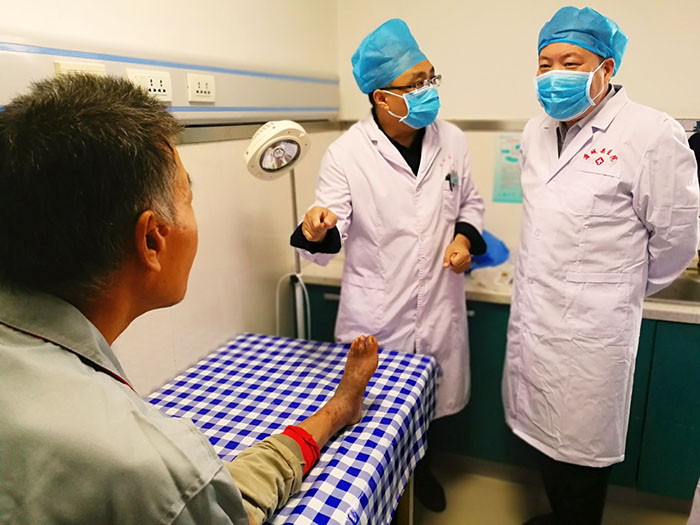 风险久久久久久亚洲精品影院