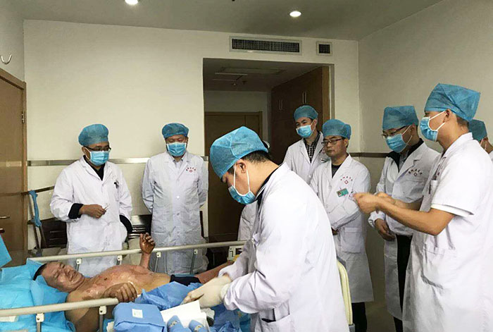 风险久久久久久亚洲精品影院