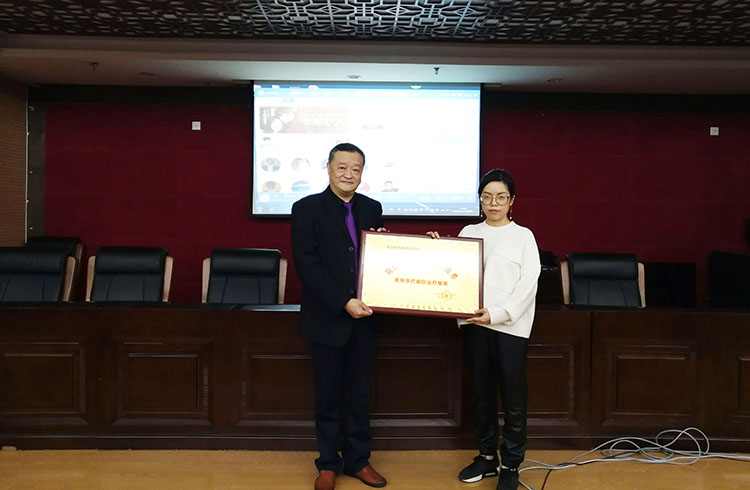 风险久久久久久亚洲精品影院