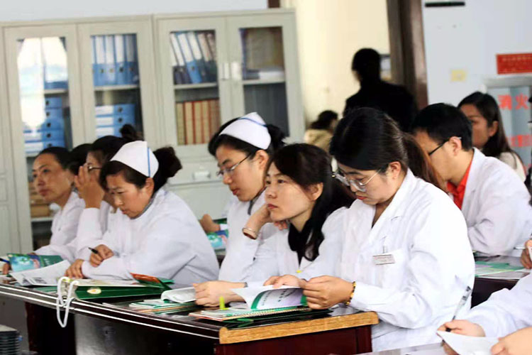 风险久久久久久亚洲精品影院