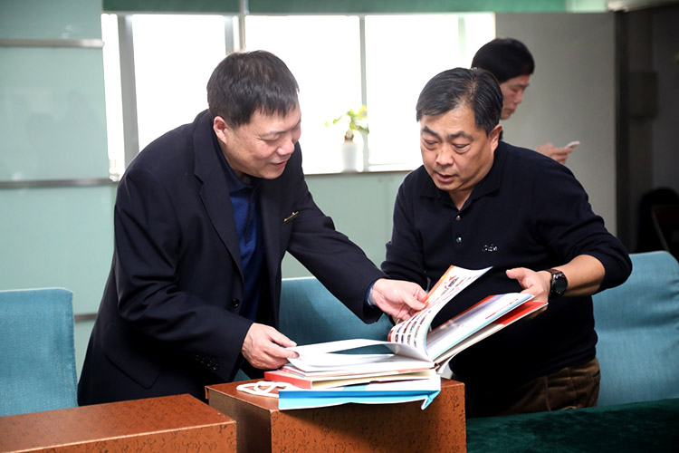 风险久久久久久亚洲精品影院