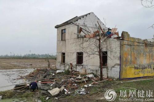 风险久久久久久亚洲精品影院