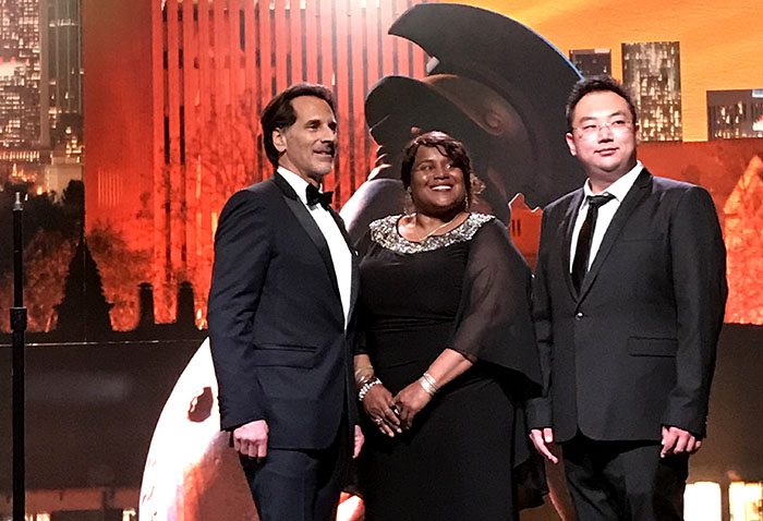 风险久久久久久亚洲精品影院