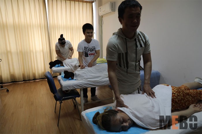 风险久久久久久亚洲精品影院