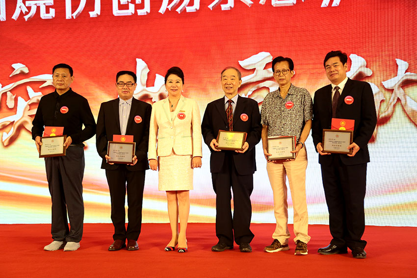 风险久久久久久亚洲精品影院