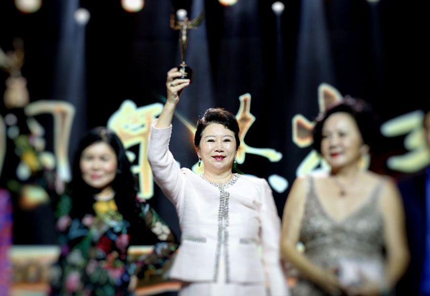 风险久久久久久亚洲精品影院