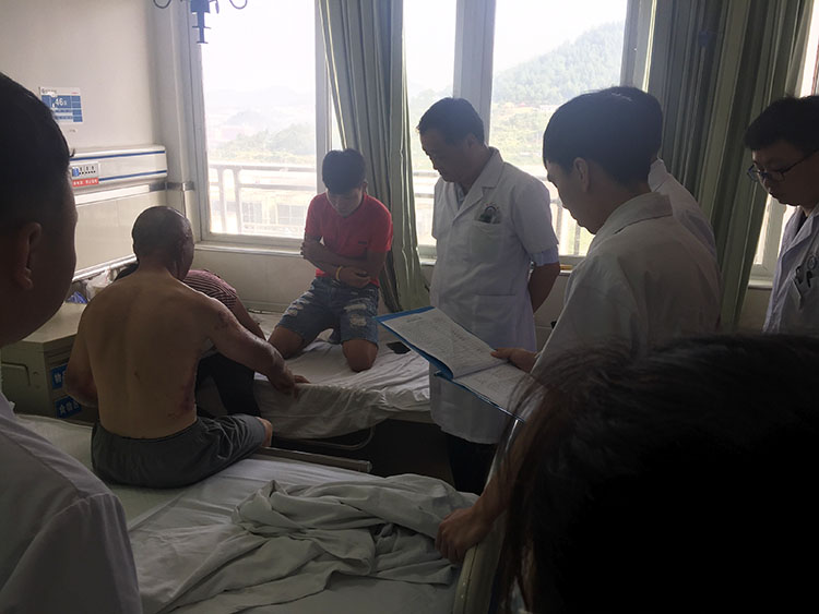 风险久久久久久亚洲精品影院