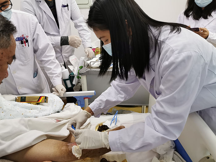 风险久久久久久亚洲精品影院