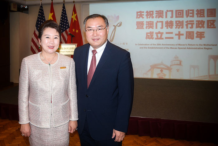 风险久久久久久亚洲精品影院