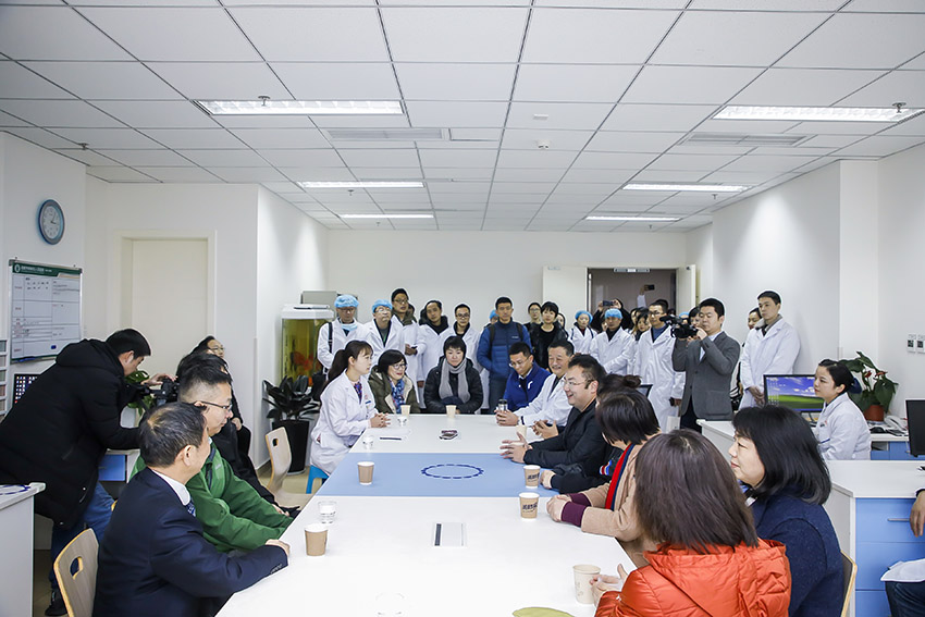 风险久久久久久亚洲精品影院