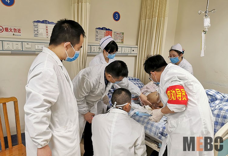 风险久久久久久亚洲精品影院