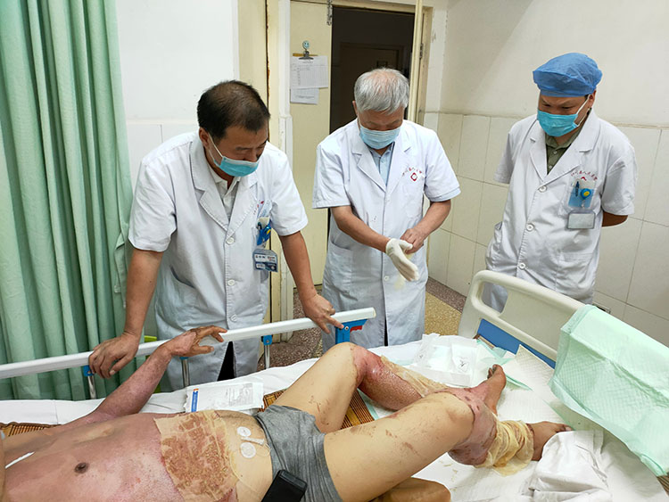 风险久久久久久亚洲精品影院