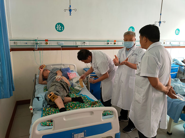 风险久久久久久亚洲精品影院