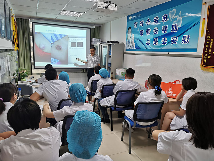 风险久久久久久亚洲精品影院