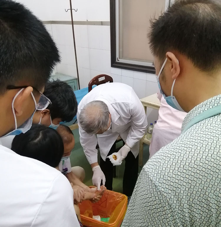 风险久久久久久亚洲精品影院