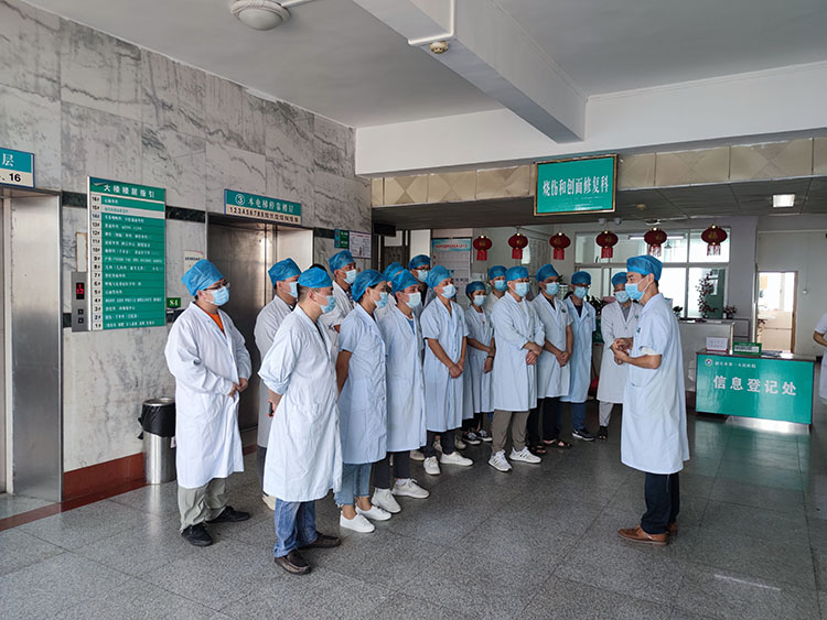 风险久久久久久亚洲精品影院