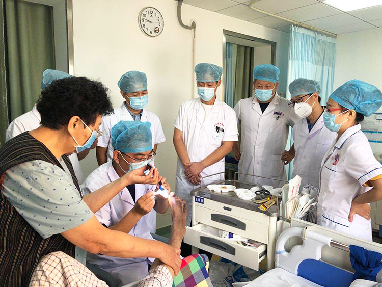 风险久久久久久亚洲精品影院