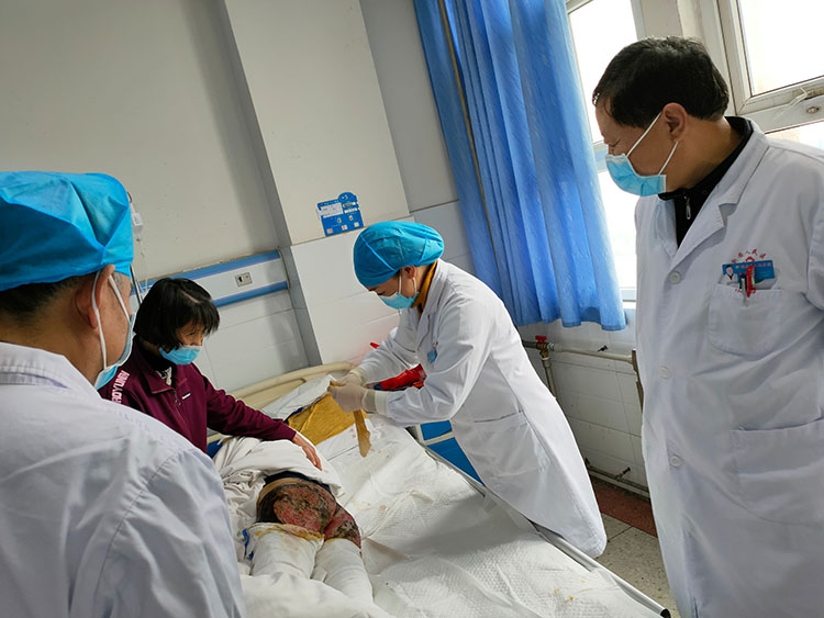 风险久久久久久亚洲精品影院