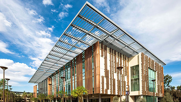 风险久久久久久亚洲精品影院