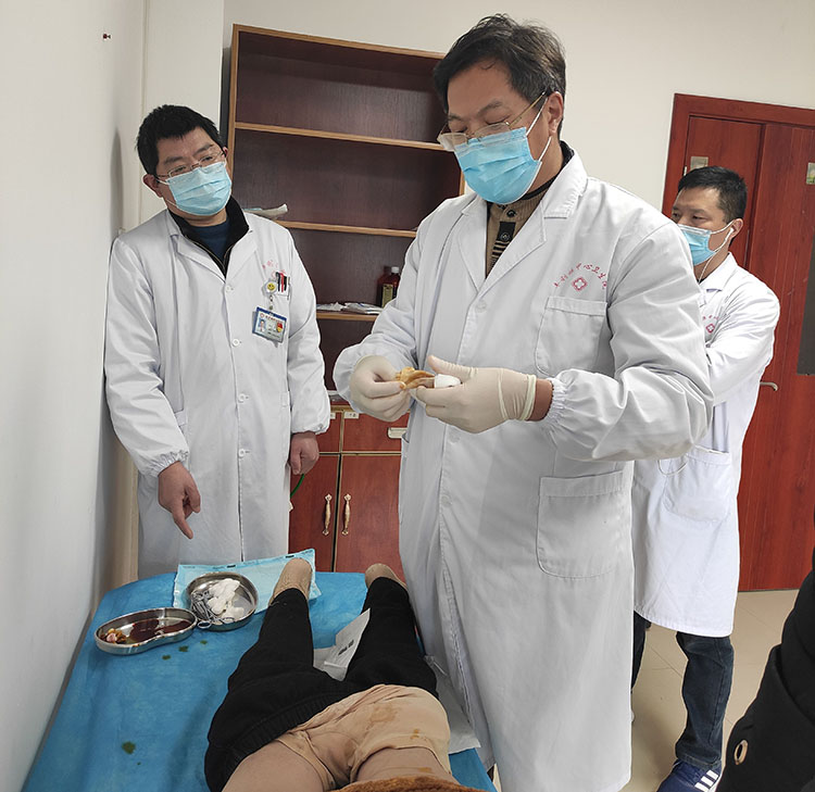 风险久久久久久亚洲精品影院