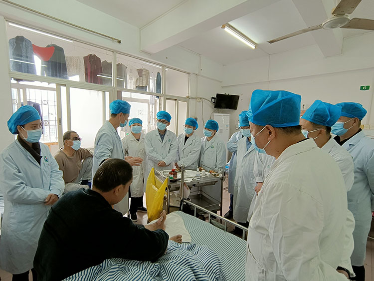 风险久久久久久亚洲精品影院