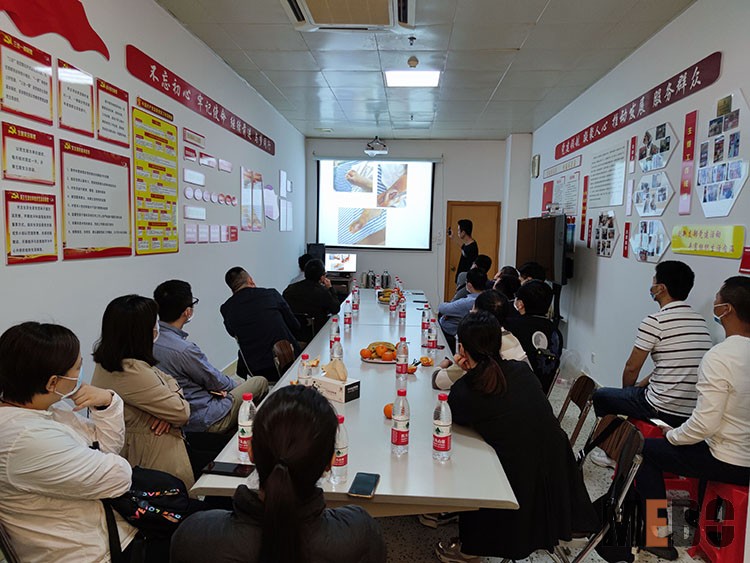 风险久久久久久亚洲精品影院