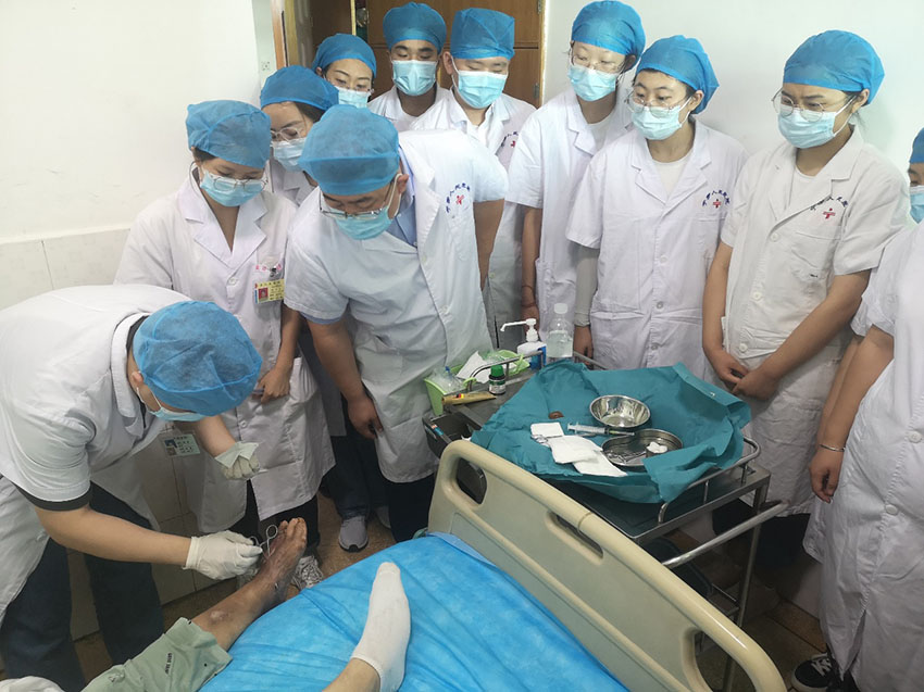 风险久久久久久亚洲精品影院