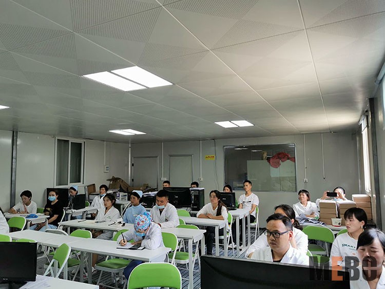 风险久久久久久亚洲精品影院