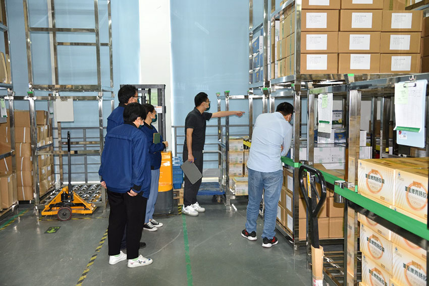 风险久久久久久亚洲精品影院