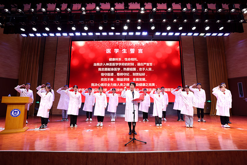 风险久久久久久亚洲精品影院