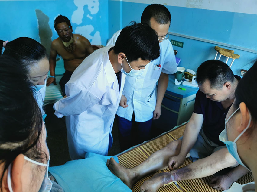 风险久久久久久亚洲精品影院