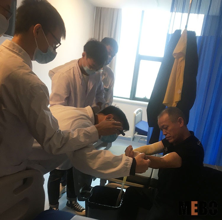 风险久久久久久亚洲精品影院