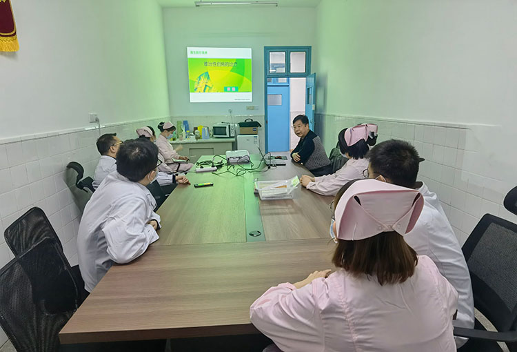 风险久久久久久亚洲精品影院